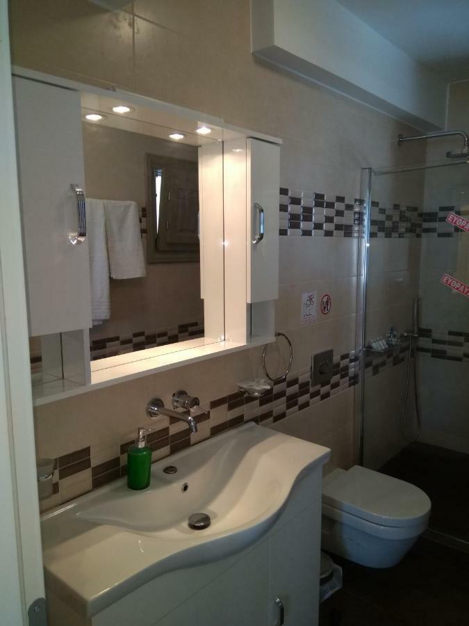 Santa Rinoula Suites Sea Sunset Views Adults Only Megalochori  Exterior foto